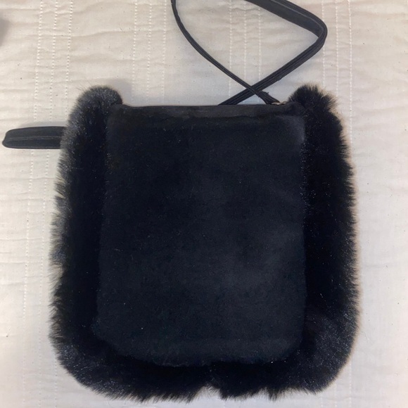 black fur silver hardware demonia shoulder bag - Picture 2 of 4